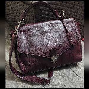 UGG‎ Leather Satchel Handbag With a Top Handle And Detachable Shoulder Strap